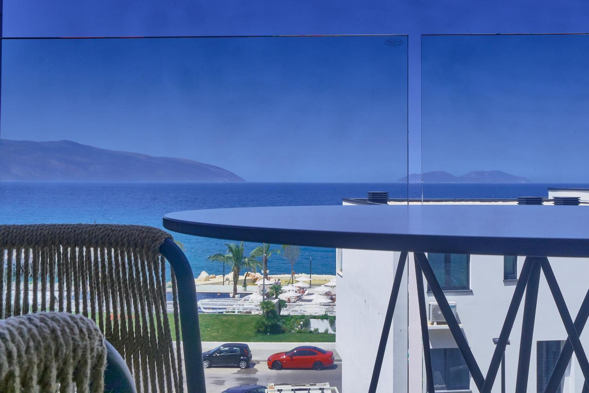 Azar Luxury Suites วญอเรอ ภายนอก รูปภาพ
