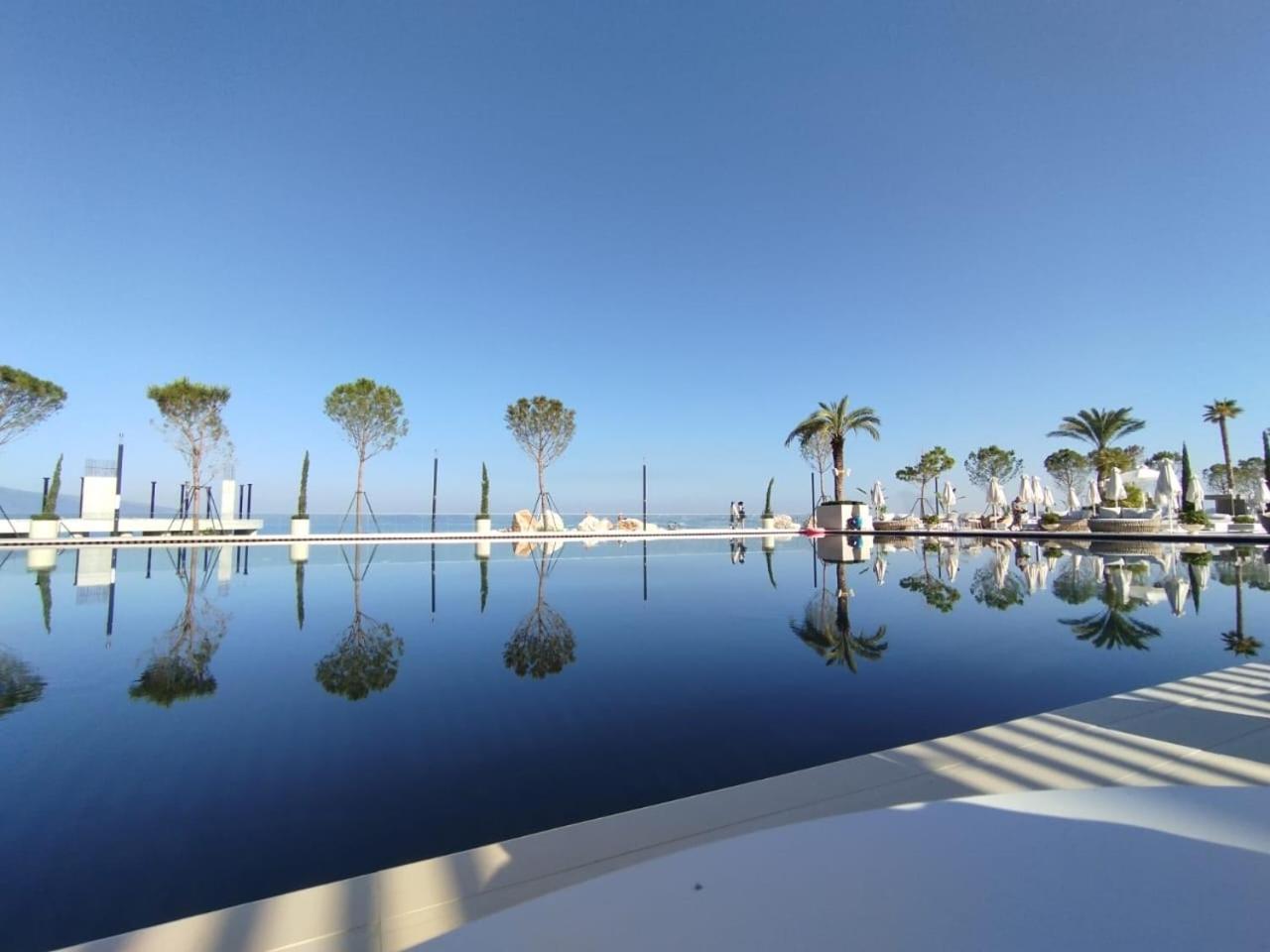 Azar Luxury Suites วญอเรอ ภายนอก รูปภาพ