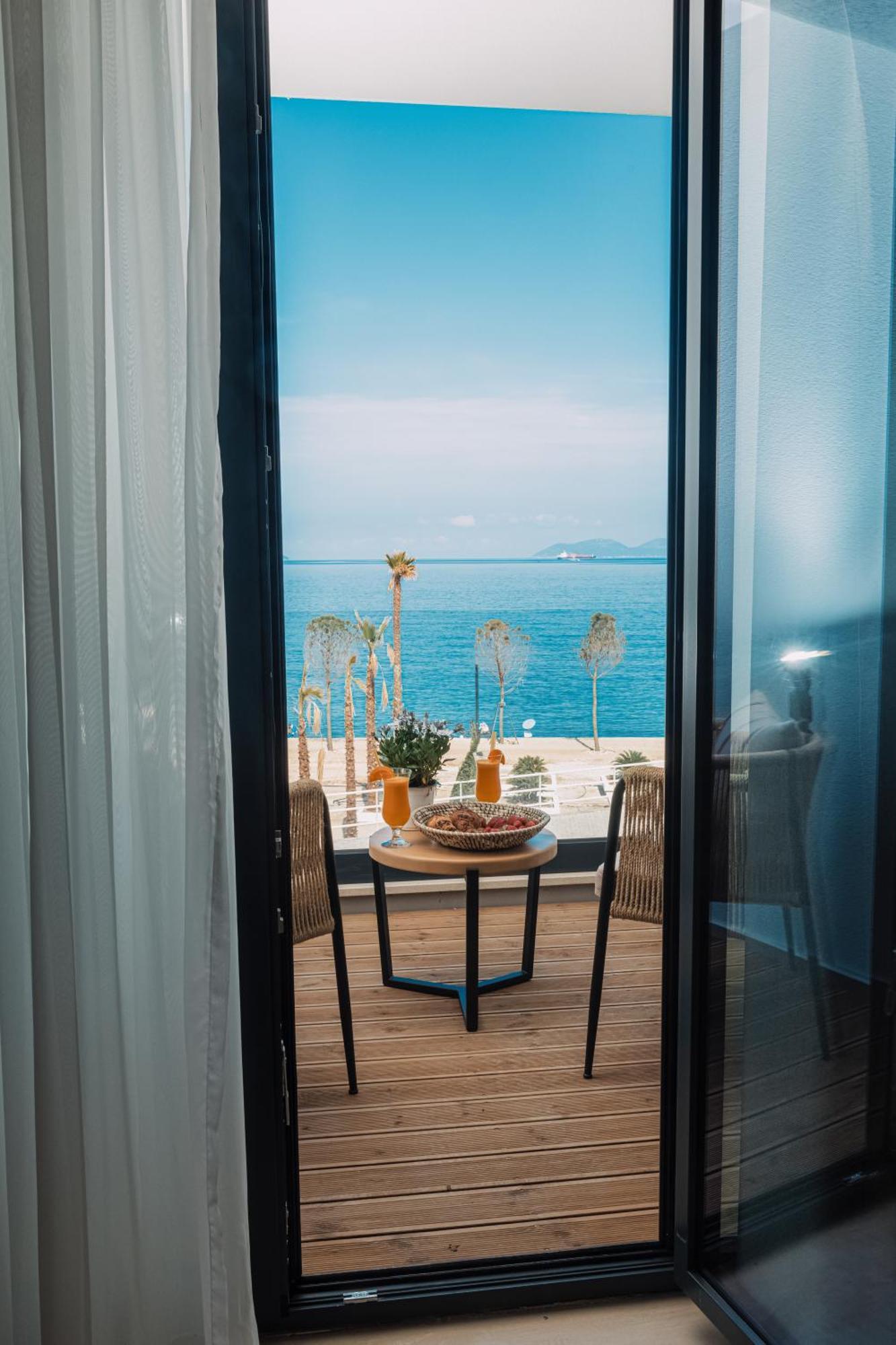 Azar Luxury Suites วญอเรอ ภายนอก รูปภาพ