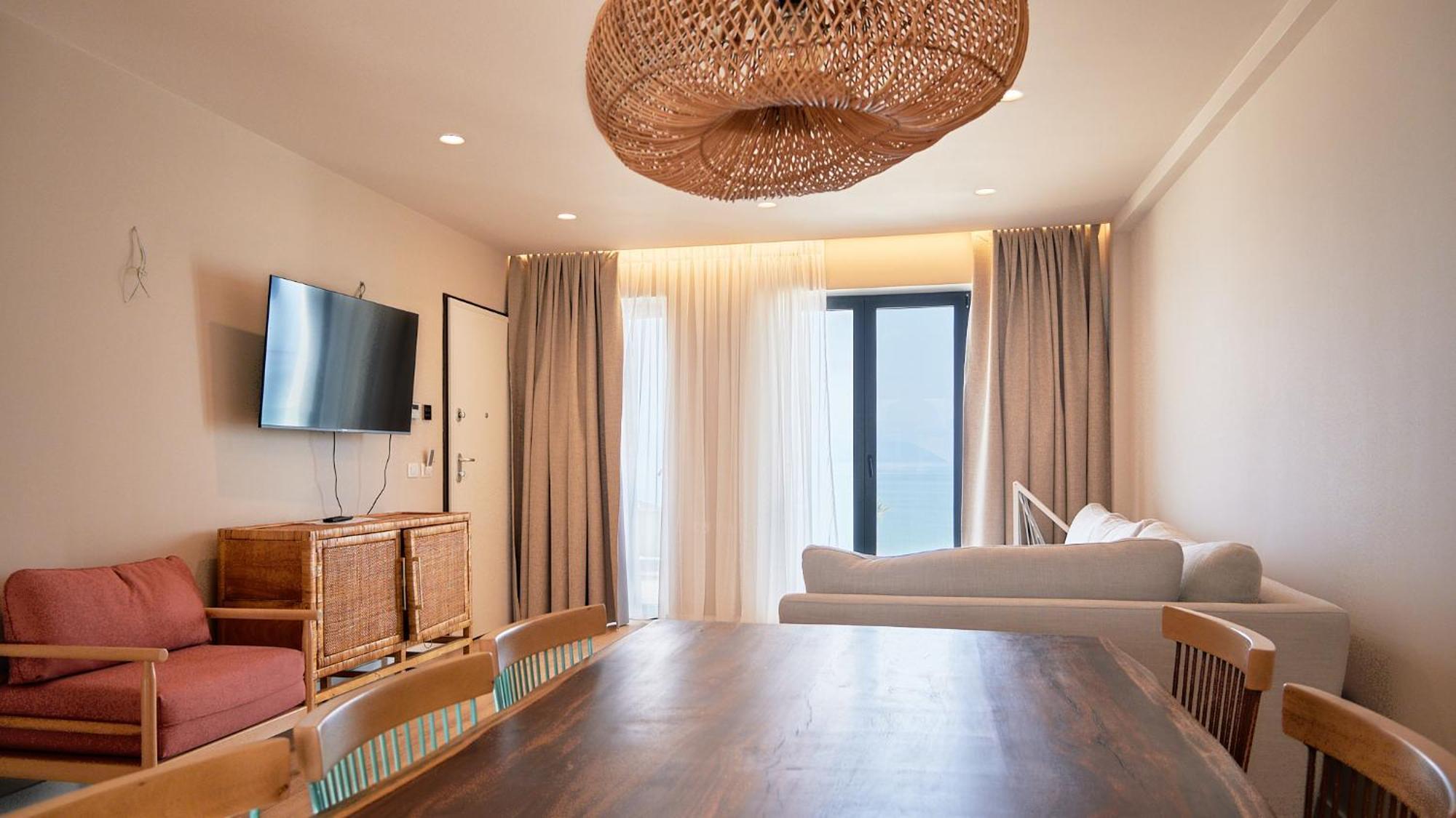 Azar Luxury Suites วญอเรอ ภายนอก รูปภาพ