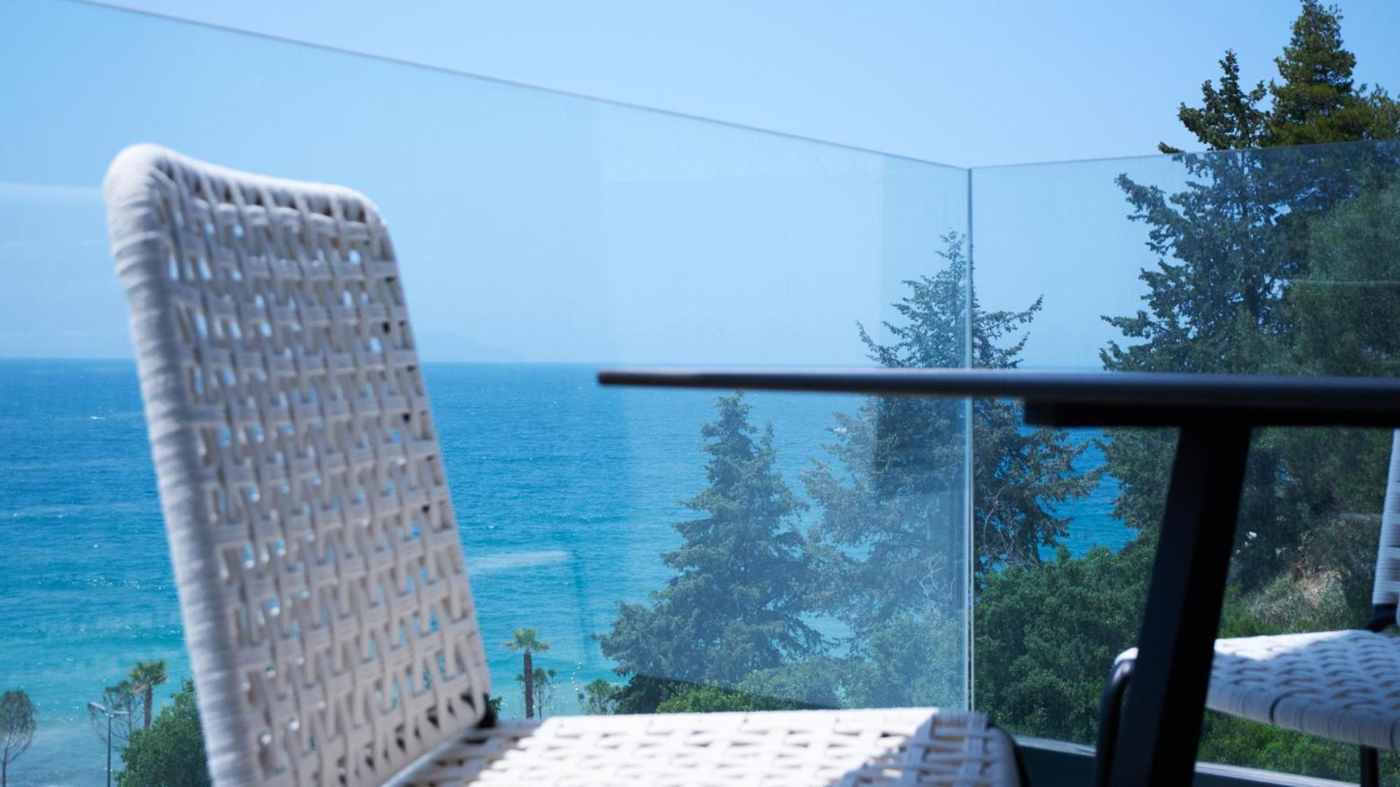 Azar Luxury Suites วญอเรอ ภายนอก รูปภาพ