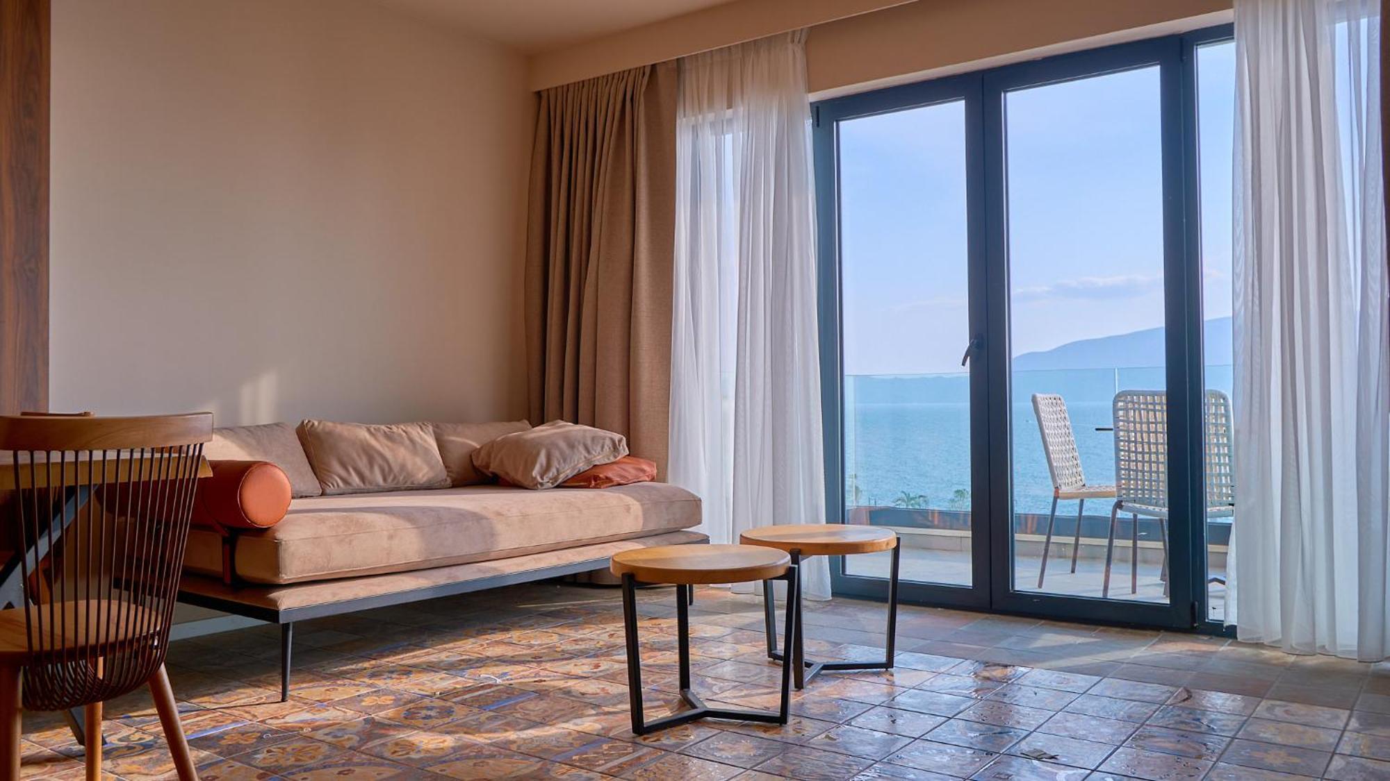 Azar Luxury Suites วญอเรอ ภายนอก รูปภาพ