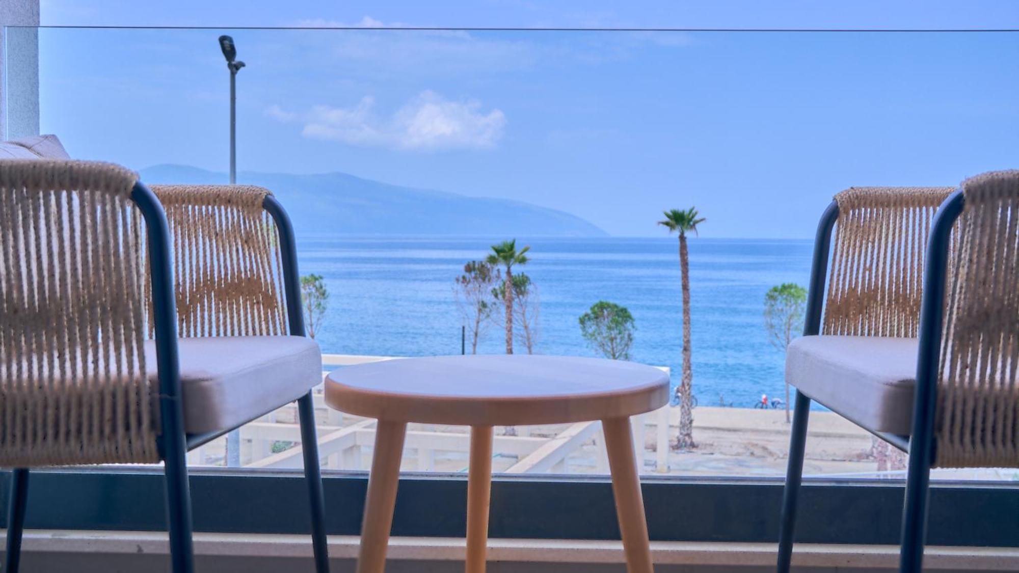 Azar Luxury Suites วญอเรอ ภายนอก รูปภาพ